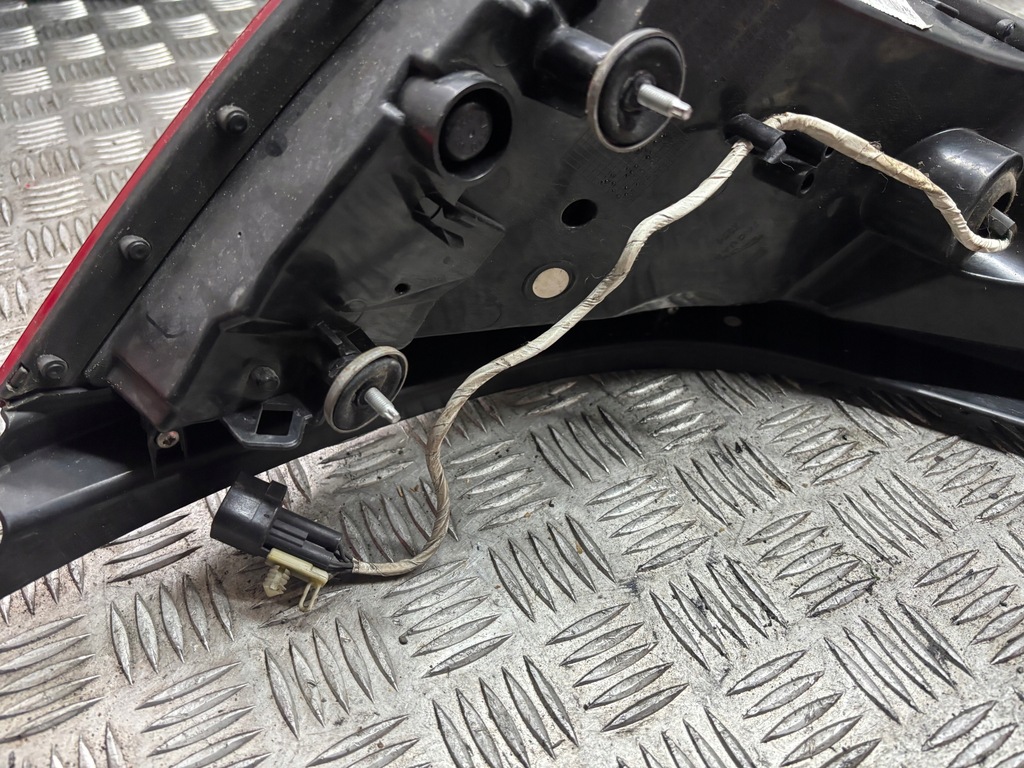 фото №6, Лампа левый задняя задняя led jaguar xj x351 aw93-13404-af