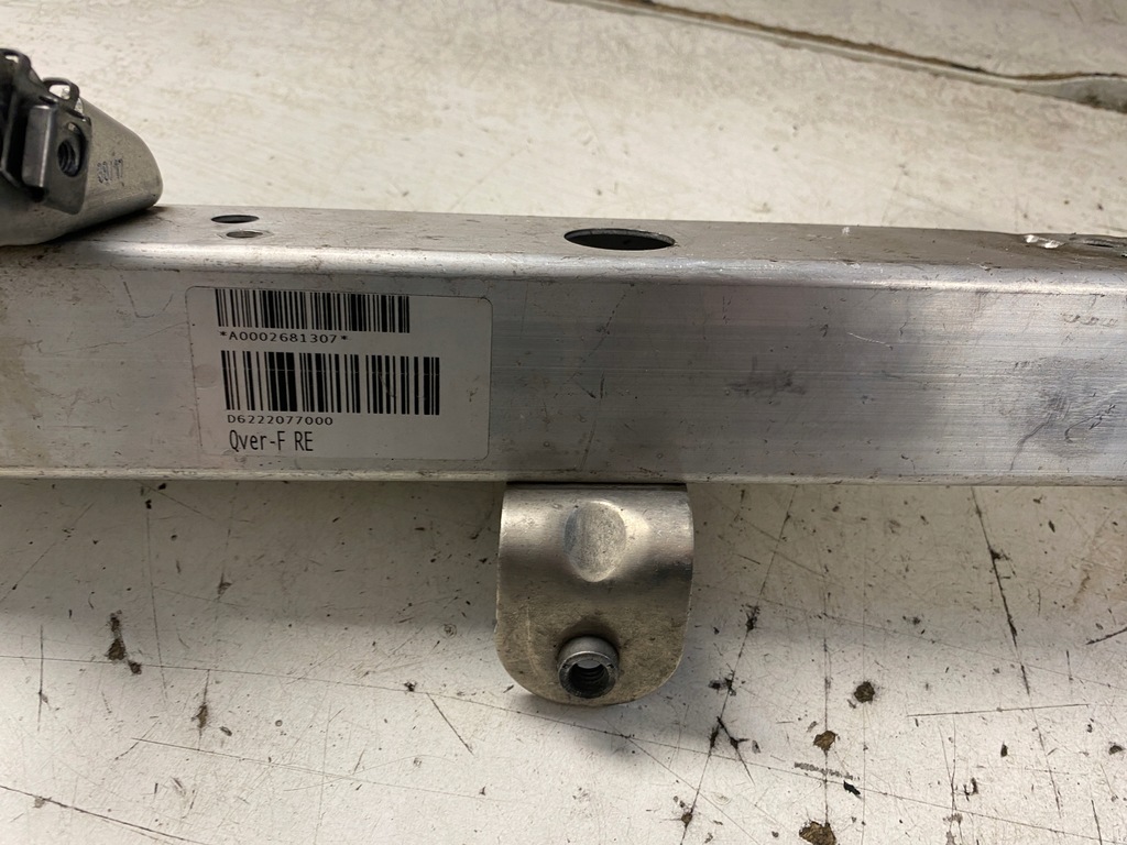 фото №7, Bmw i3 зона деформації правий перед