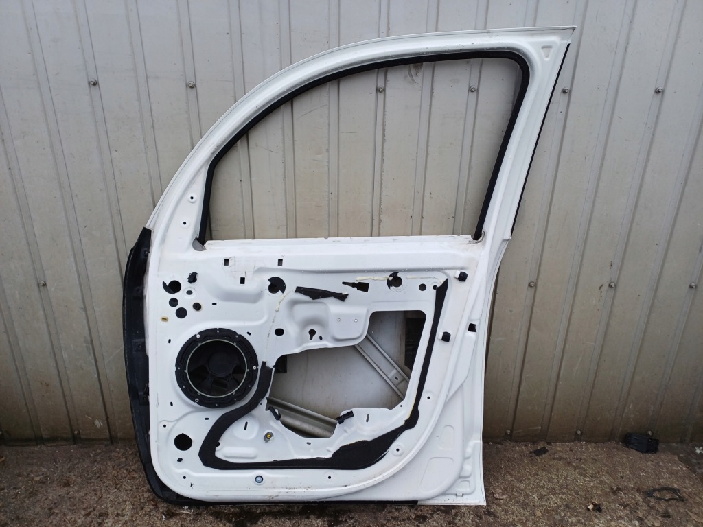 Citroen c3 picasso 08- дверь правая  перед ewpb Недорого