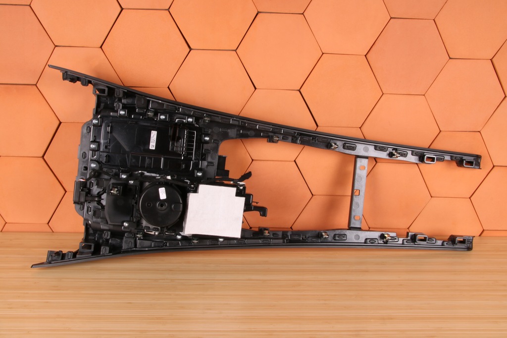 фото №9, Bmw 7 g70 молдинг dekor туннель среднего карбон europa 7887175