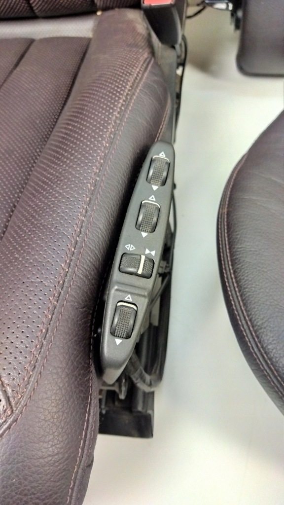 фото №13, Mercedes w218 sedan сидіння заднє сидіння шкіра надувний