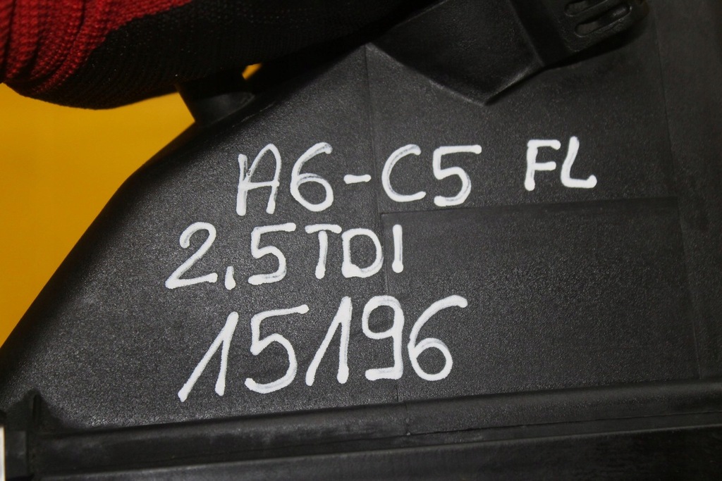 фото №8, Корпус фильтра воздуха 4b0133837e a6 c5 fl 2.5