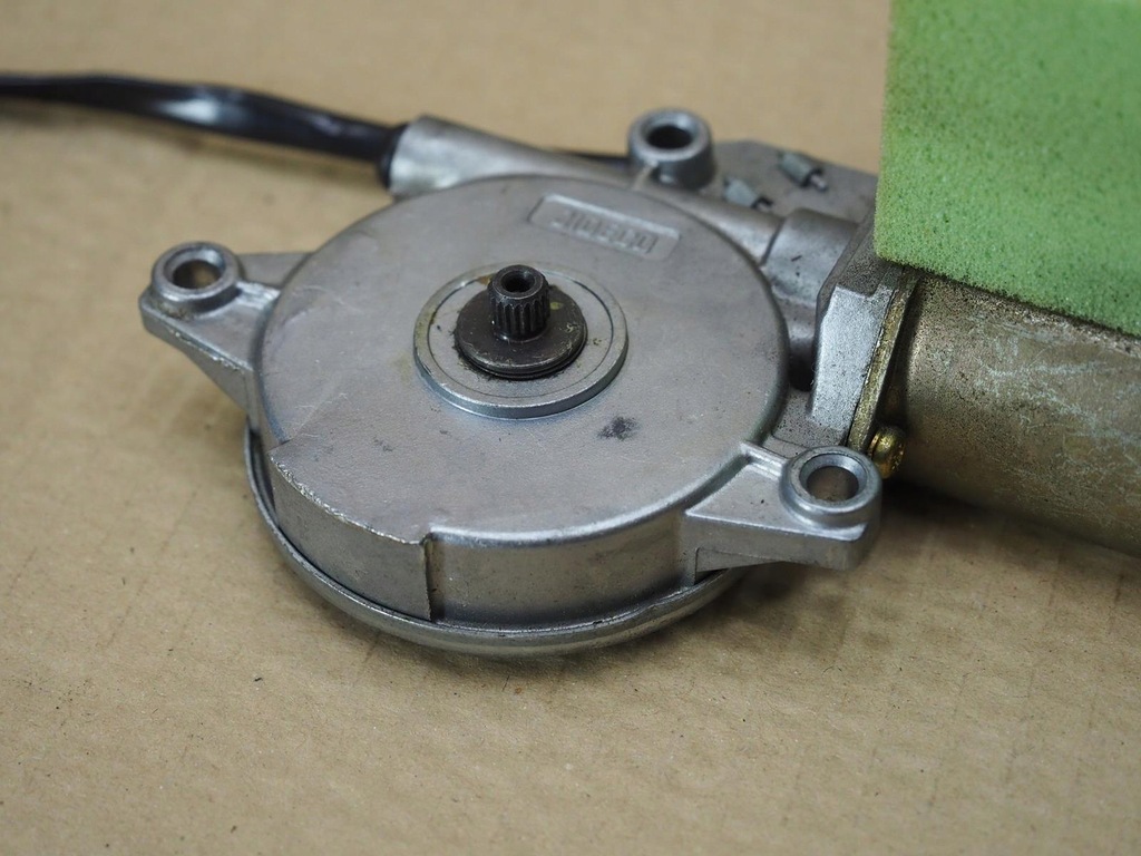 фото №16, Моторчик люк chrysler pt cruiser