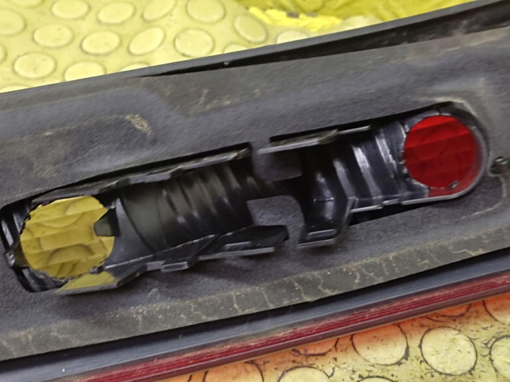 Volvo v50 фара правий задні Зі Шроту