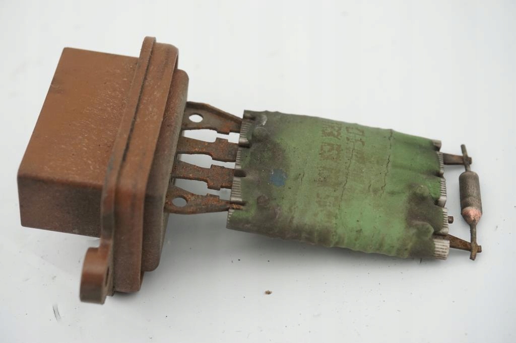 фото №1, Резистор резистор вентилятор fiat stilo 1.9 jtd