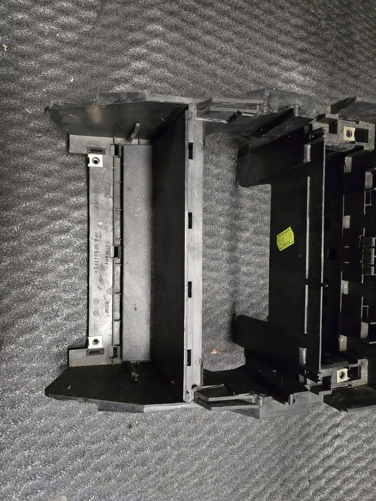 фото №4, Рамка каркас радио audi a4 b7 8e0858005e
