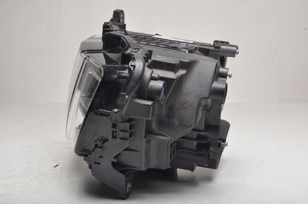 фото №12, Land rover defender l663 лампа левая передняя l8b2-13w030-af anglik