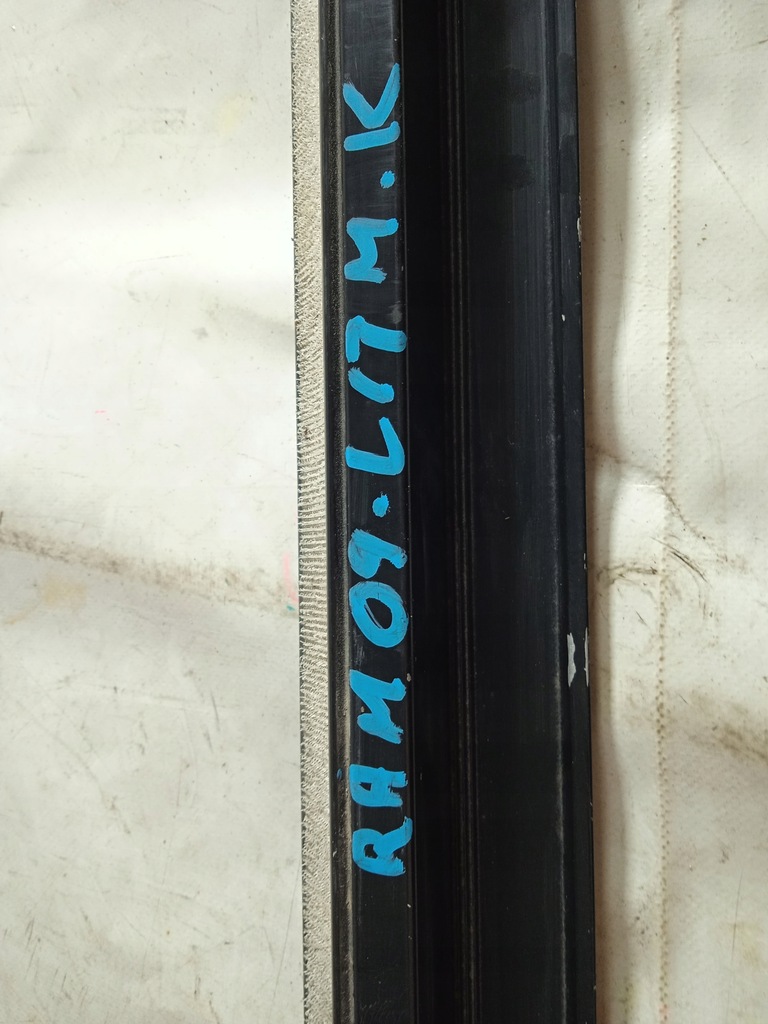 фото №8, Dodge ram 09- напрямна do шторка ліва права usa