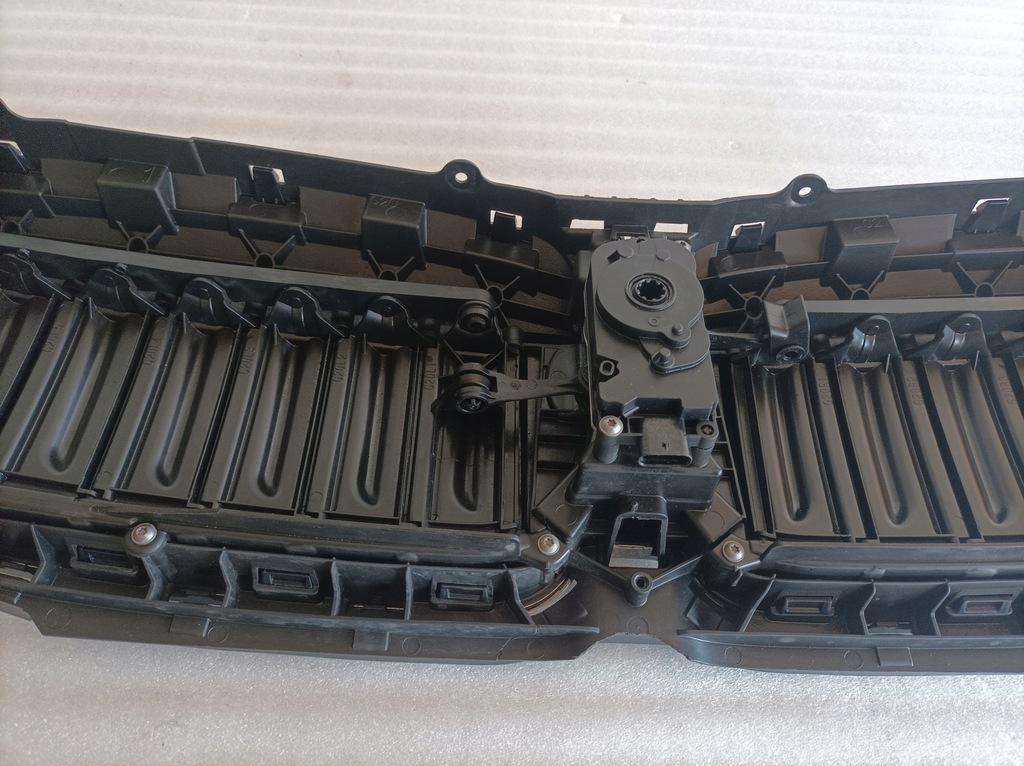 фото №9, Bmw 3 g20 g21 решётка радиатора жалюзи впуск воздуха перед