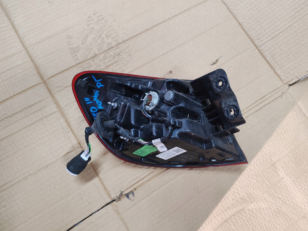 фото №6, Лампа правая задняя задняя 92402j7150 kombi kia ceed iii 18-