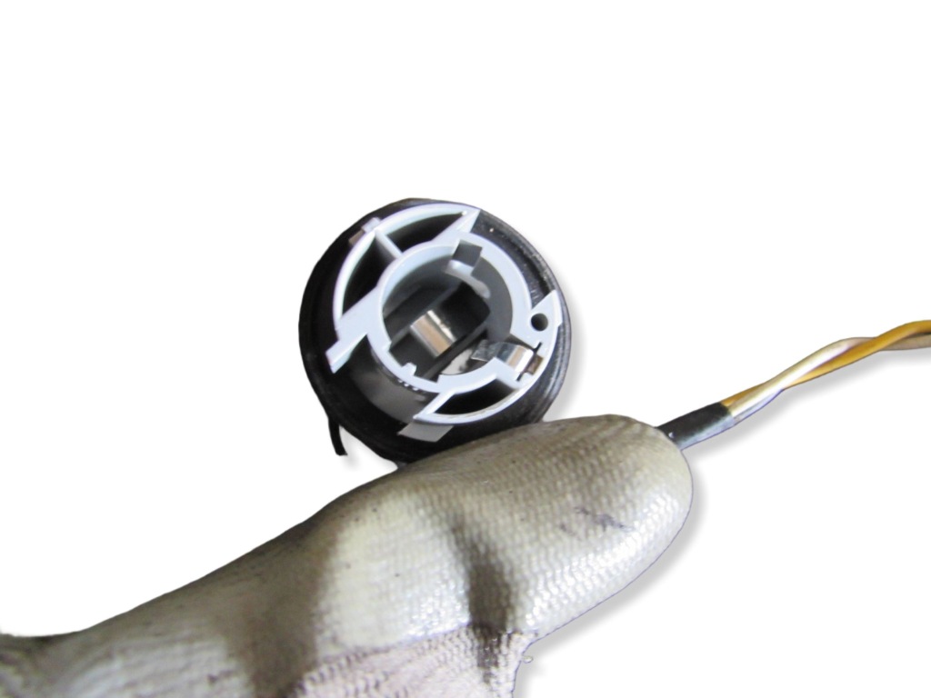 Вкладиш лампи правий задній w кришка renault megane 3 рестайлінг  10-16r Недорого