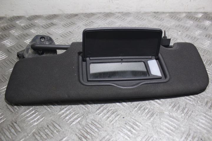 фото №1, Защита солнцезащитная правая mustang v lift