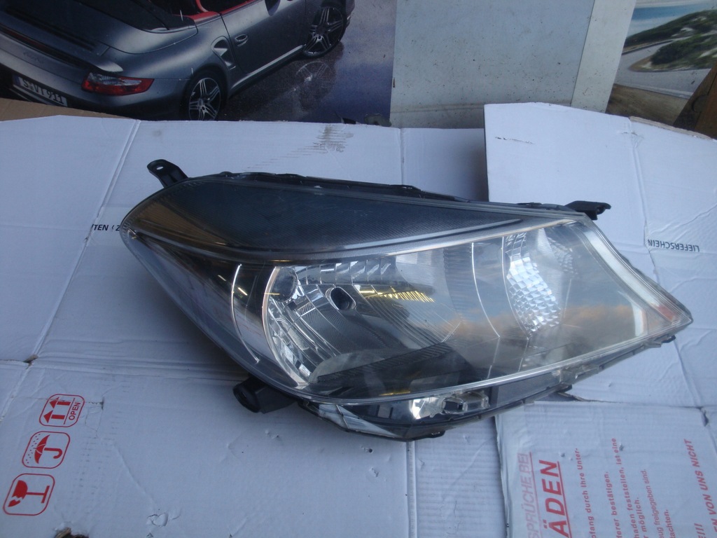 фото №1, Toyota yaris ii лампа передняя правая