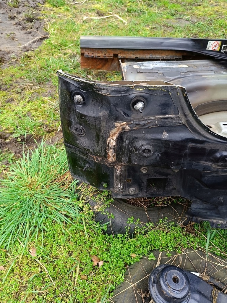 фото №4, Vw passat b8 18 r pas задний усилитель