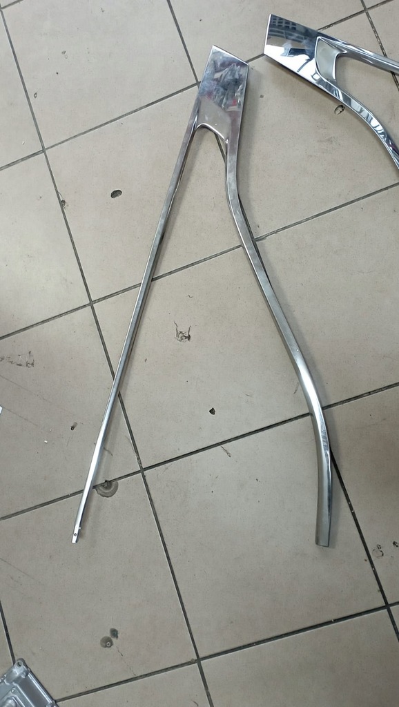 фото №3, Молдинг хром стекло боковой треугольник renault espace v