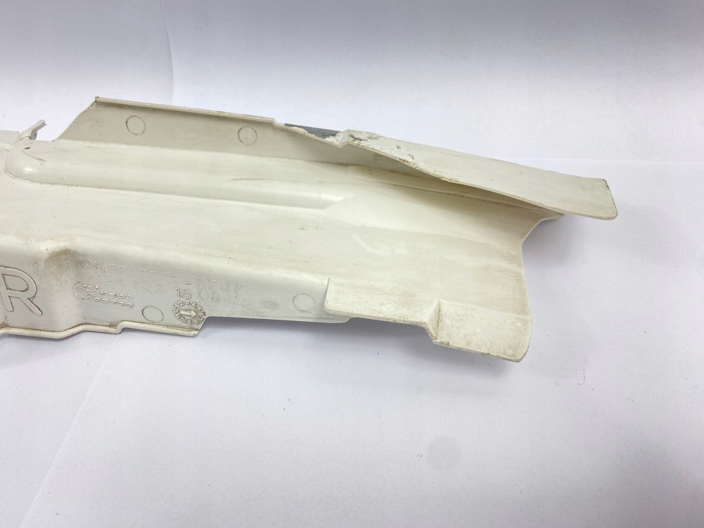 Накладка замка дверь правая  mercedes w124 1247231808 Оригинал