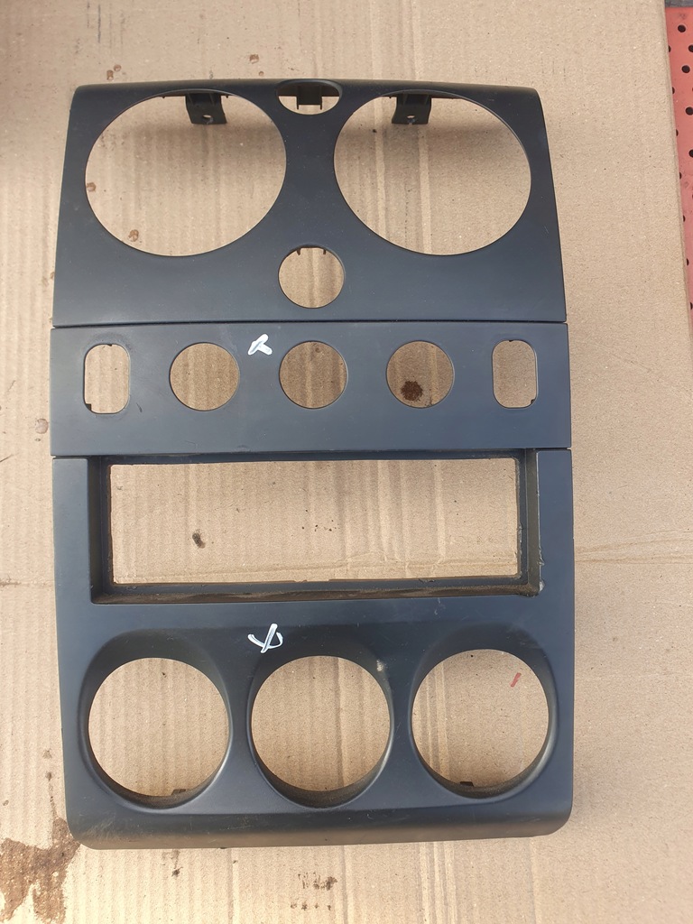 фото №8, Жабо пластиковый перед peugeot partner 03r. 2.0 hdi 90km