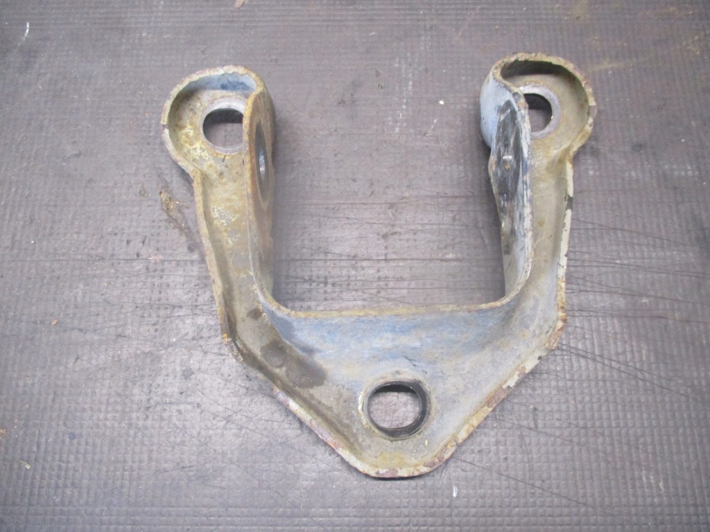 фото №4, Кронштейн балка задняя opel meriva 10-14 r.