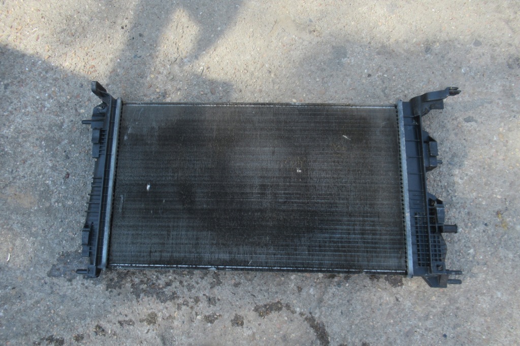 Купити Megane 3 радіатор кондиціонера 214105150r