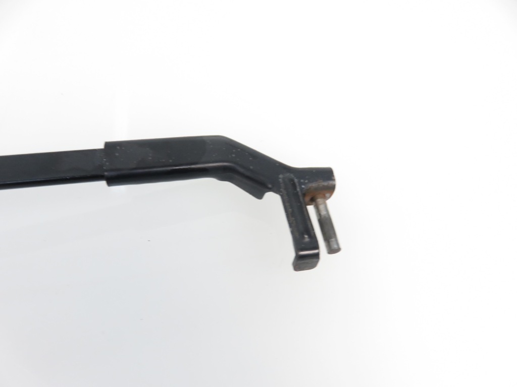 Рычаг дворники правое mercedes c215 Цена