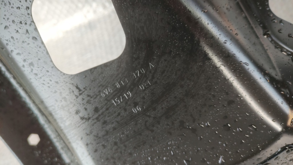 фото №7, Уголок лампы левый задняя оригинальный номер skoda fabia