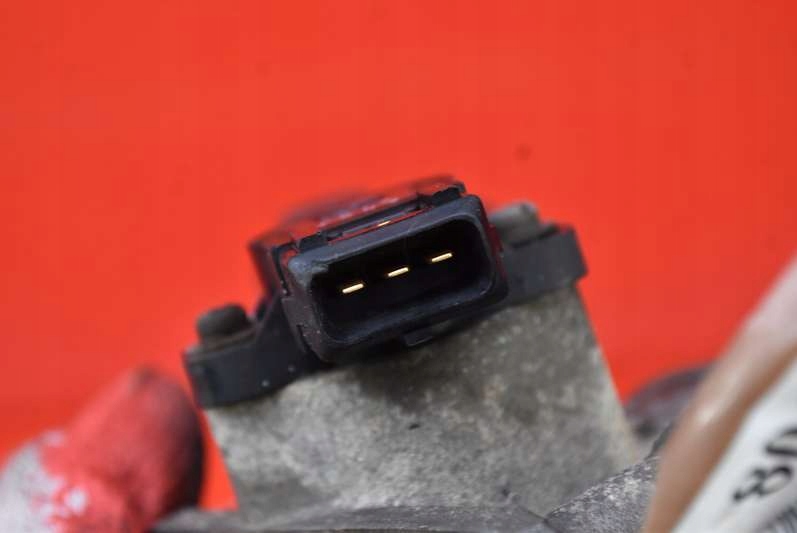 фото №8, Дроссельная заслонка 35150-33010 kia magentis 1 i 2.0 16v 134 km 01-03