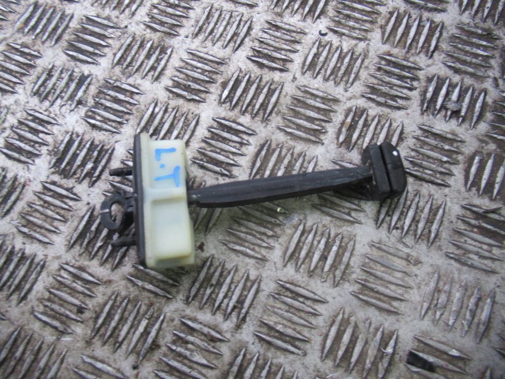 фото №1, Maserati ghibli m157 ограничитель дверь левый задняя