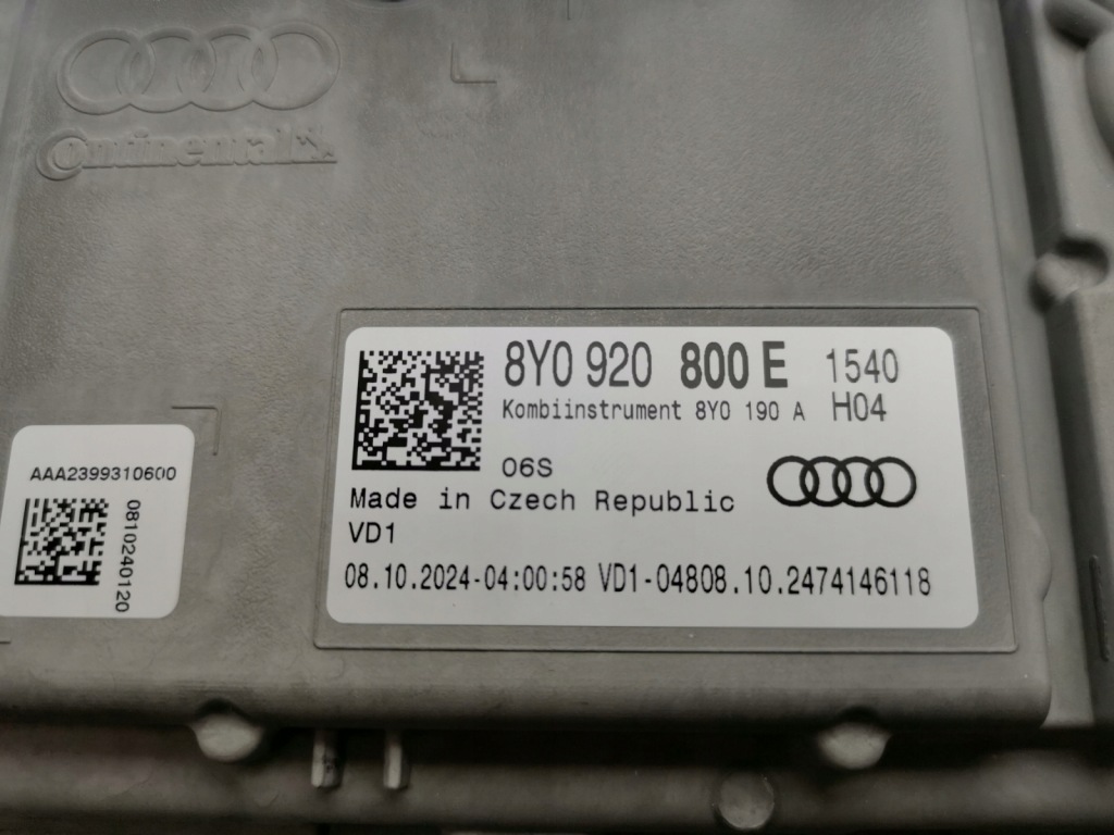 Счетчик приборы audi a3 8y0920800e новый оригинальный Недорого