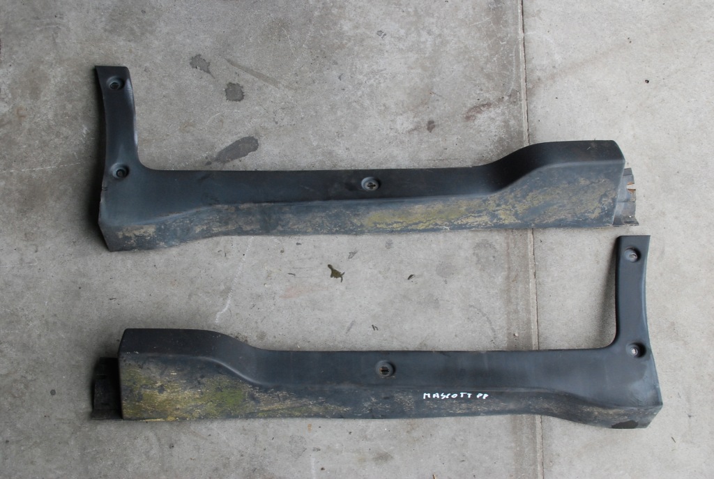 Купити Молдинг поріг l / p перед mascott 04-10