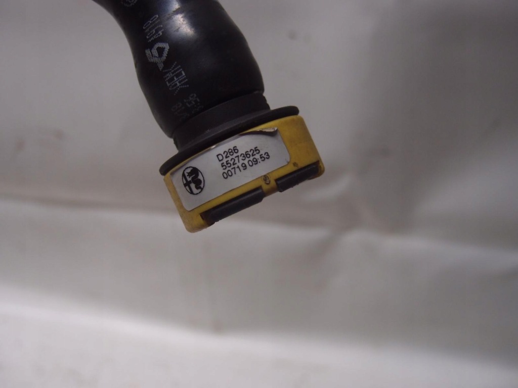 Трубка шланг вентиляция картера alfa romeo stelvio 2.2d 55273625 Недорого