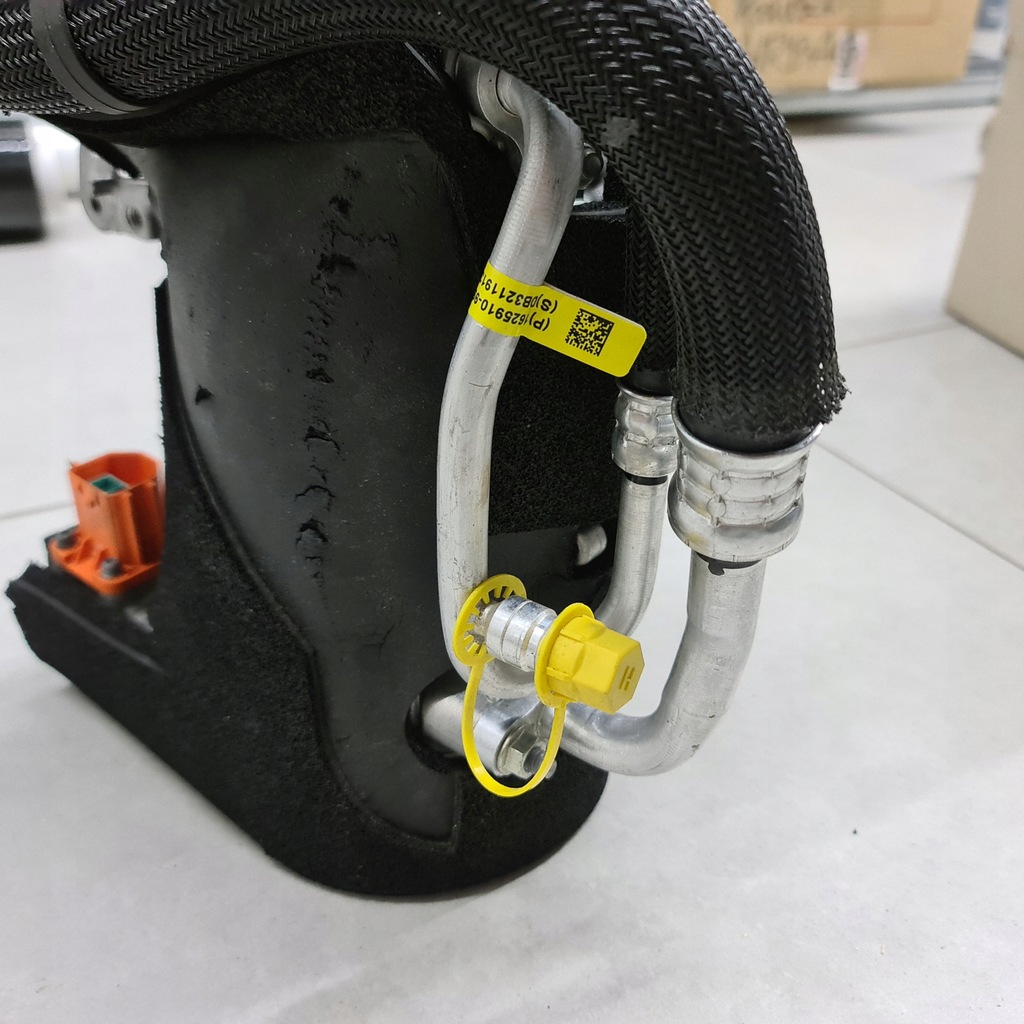 фото №3, Компрессор кондиционера tesla 3 lift y