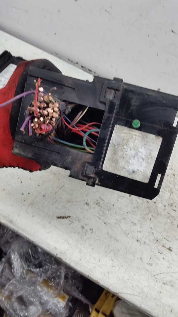 фото №7, Land rover discovery iii корпус предохранителей