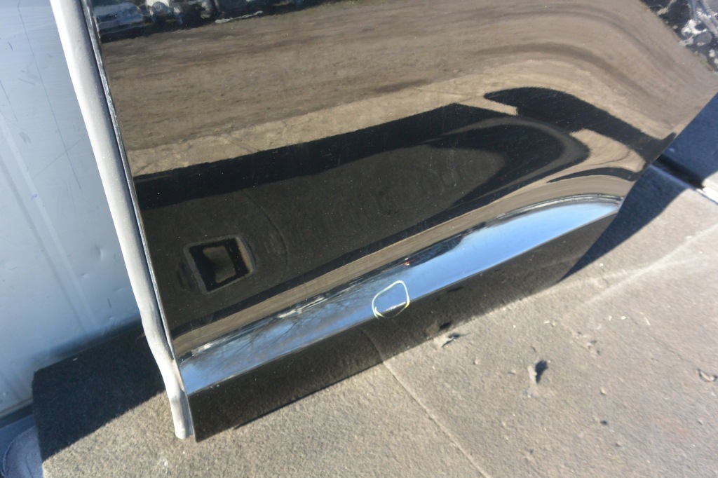 Tesla model s дверь левое задняя чёрные 13-16 с Разборки