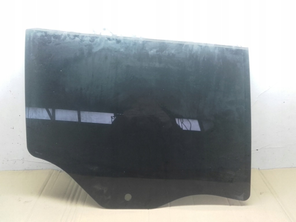 фото №1, Alfa stelvio 2017r- стекло дверь боковая задняя правая