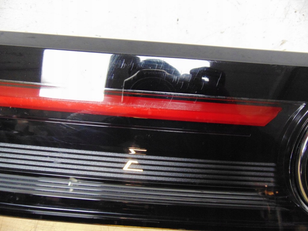 фото №12, Накладка крышки багажника лампы led vw taigo 2g7945093