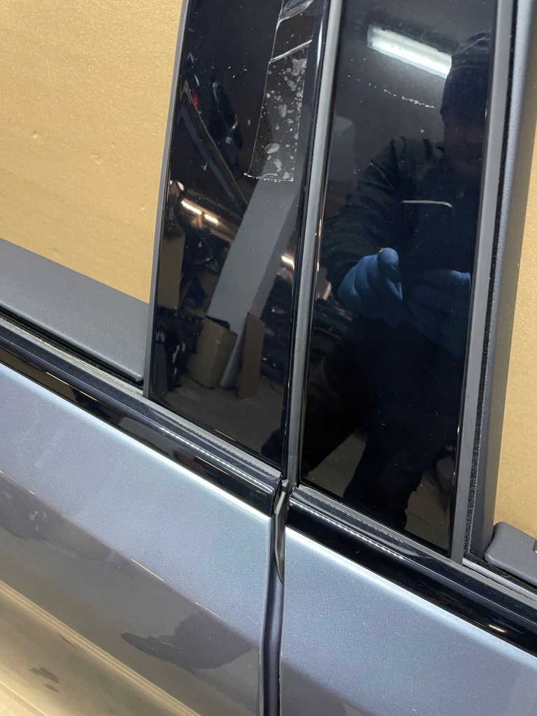 Купить Дверь перед правая  + задний правая  shadow keyless комплект bmw 5 g30 цвет c2y