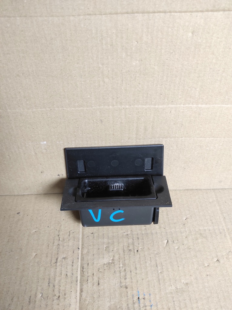 фото №1, Пепельница бардачок opel vectra c 9181518