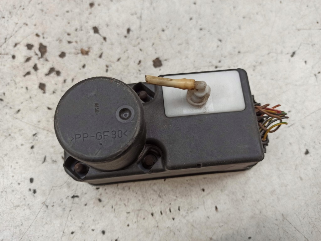 фото №8, Volkswagen golf 3 iii помпа центрального замка 1h0962257g