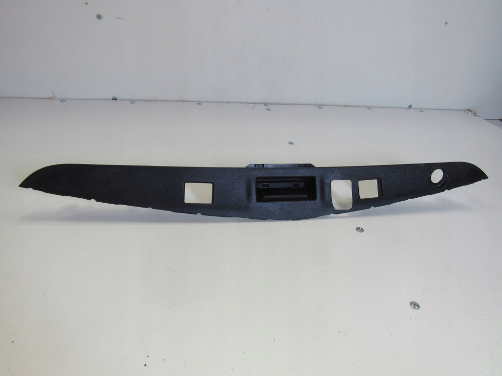 Купити Mercedes e w207 207 c207 накладка освітлення номерного знака 2077500100