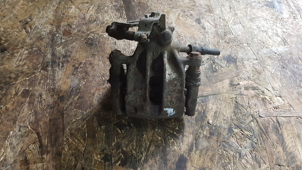 фото №1, Супорт правий задня galaxy mk1 2.8 vr6