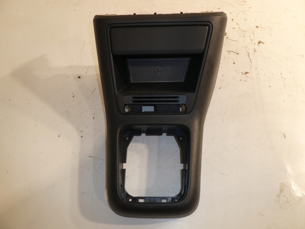 фото №1, Vw tiguan i рамка туннель средний 5n1863476a