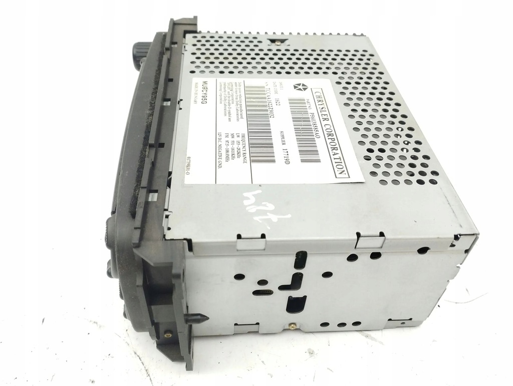 фото №2, Chrysler pt cruiser 2002 панель / радиопроигрыватель cd/dvd/gps