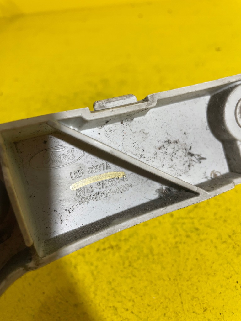 фото №7, Ford kuga mk1 - напрямна бампера lkn0097a