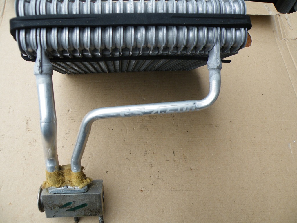 фото №6, Dacia duster 1 i 1.6 16v 1.5 dci випарник кондиціонера клапан розширювальний