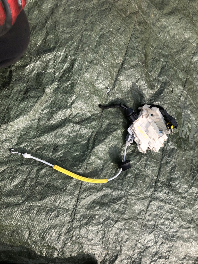 фото №1, Audi a4 b7 замок двері правий задня 8e0839016aa