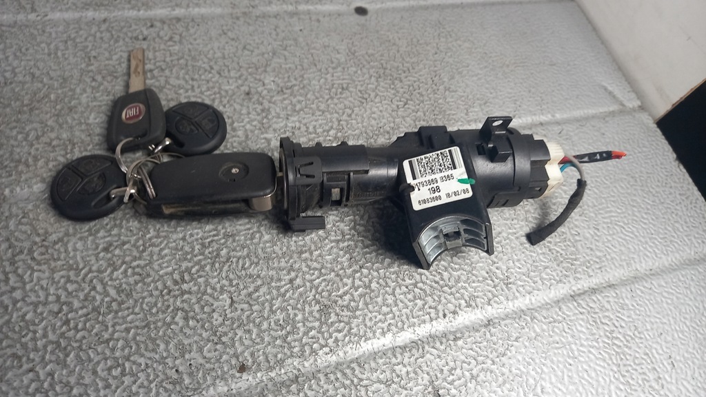 фото №1, Замок зажигания fiat bravo ii 08r 1.4b