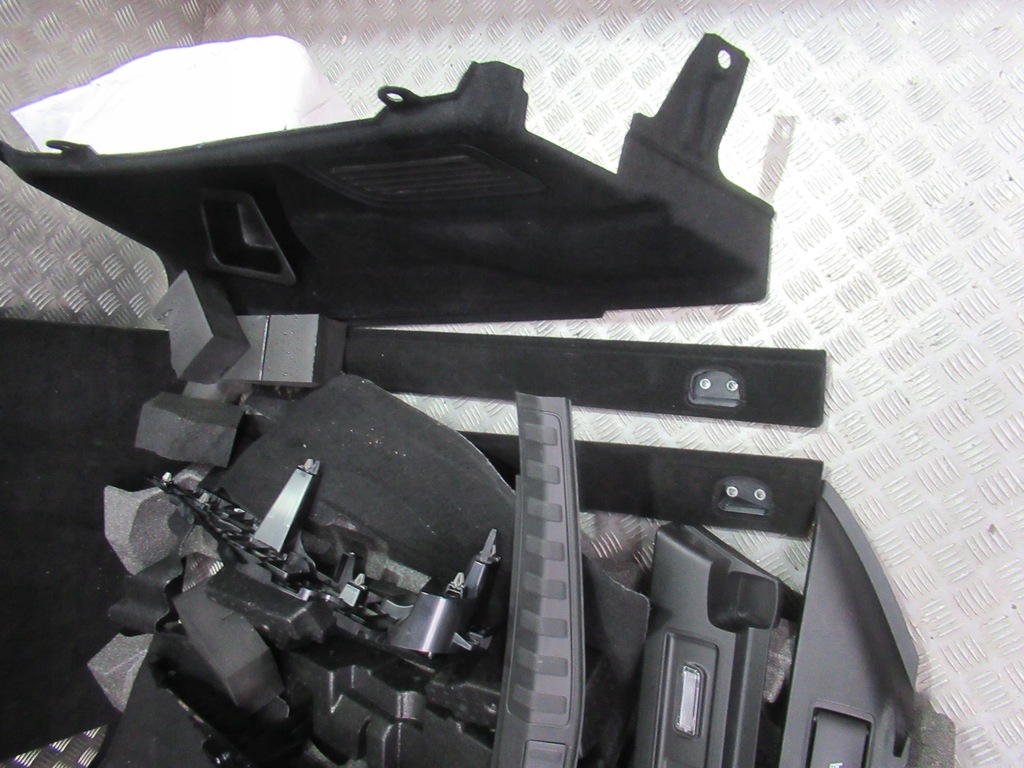 фото №10, Alfa romeo stelvio обивка багажника комплект