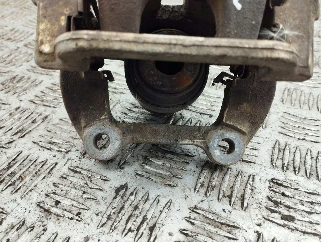 фото №8, Chrysler 300 - 300c 2007 задня сторона права задній супорт гальмівний