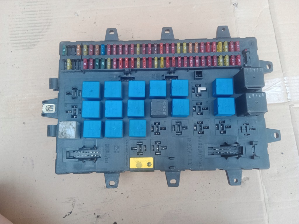 фото №1, Коробка запобіжників renault magnum premium