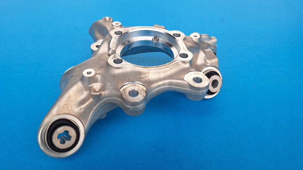 Купить Mercedes eqe v294 v295 поворотный кулак левая задняя